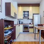 Апартаменти Dominik With Garage Parking Close To The Center