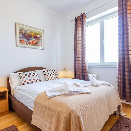 Dominik With Garage Parking Close To The Center * Zadar