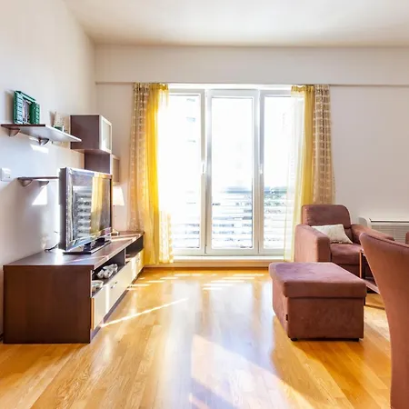 Dominik With Garage Parking Close To The Center Zadar