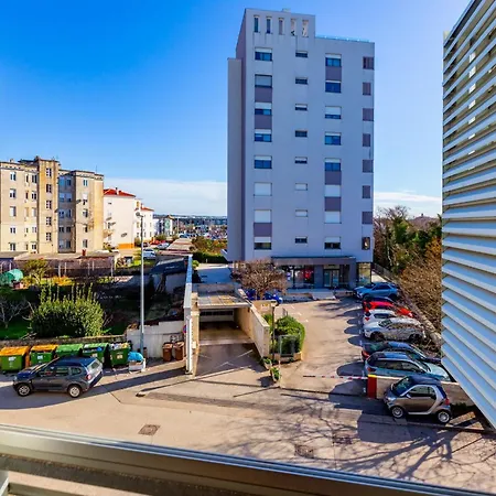 Dominik With Garage Parking Close To The Center * Zadar